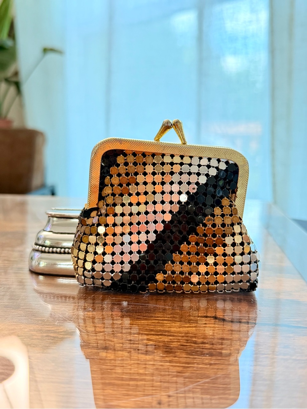 Vintage Metal Mesh Kiss-Lock Coin Purse ✨